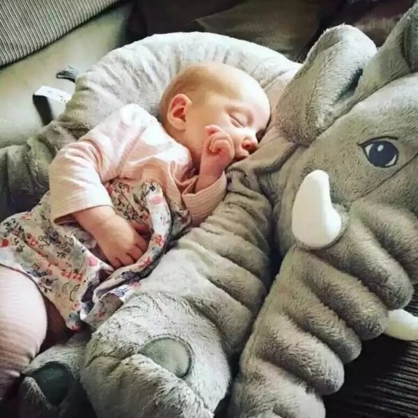Coussin en forme d'éléphant pour bébé : pour un sommeil paisible